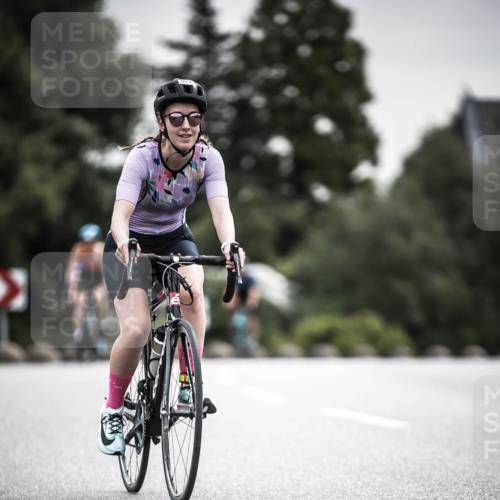 21.06.2026 - 29. Vierlanden-Triathlon H.Heesch http://msf.ph/oto/9857590 21.06.2026 10:29:45 Radfahren 14, 113, 518, 557, 571 meine-sportfotos.de