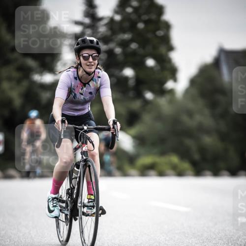 21.06.2026 - 29. Vierlanden-Triathlon H.Heesch http://msf.ph/oto/9857593 21.06.2026 10:29:45 Radfahren 14, 113, 518, 557, 571 meine-sportfotos.de