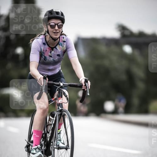 21.06.2026 - 29. Vierlanden-Triathlon H.Heesch http://msf.ph/oto/9857616 21.06.2026 10:29:45 Radfahren 14, 113, 518, 557, 571 meine-sportfotos.de