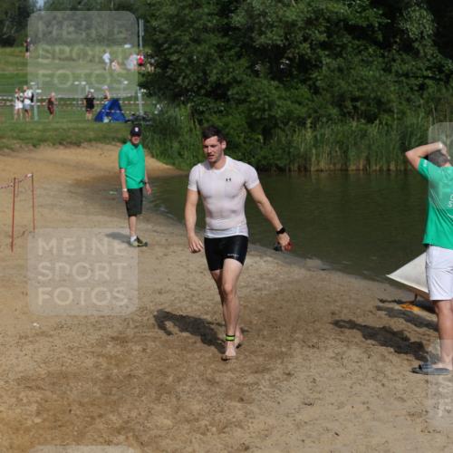 21.06.2026 - 29. Vierlanden-Triathlon Andreas Tolksdorf http://msf.ph/oto/9857632 21.06.2026 09:01:00 Schwimmen 74, 140 meine-sportfotos.de