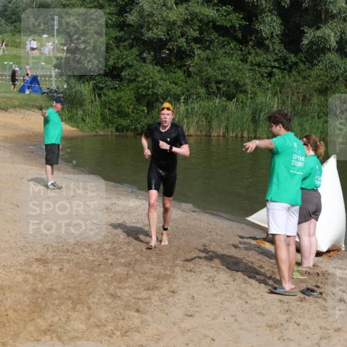 21.06.2026 - 29. Vierlanden-Triathlon Andreas Tolksdorf http://msf.ph/oto/9857664 21.06.2026 09:01:28 Schwimmen 64 meine-sportfotos.de