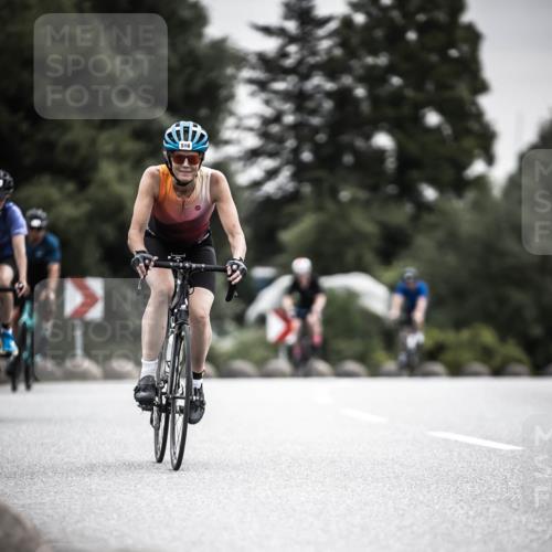 21.06.2026 - 29. Vierlanden-Triathlon H.Heesch http://msf.ph/oto/9857671 21.06.2026 10:29:48 Radfahren 22, 113, 518, 548, 557, 571 meine-sportfotos.de