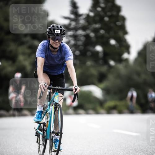 21.06.2026 - 29. Vierlanden-Triathlon H.Heesch http://msf.ph/oto/9857711 21.06.2026 10:29:50 Radfahren 22, 113, 518, 548, 571 meine-sportfotos.de