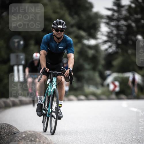 21.06.2026 - 29. Vierlanden-Triathlon H.Heesch http://msf.ph/oto/9857728 21.06.2026 10:29:51 Radfahren 22, 113, 492, 518, 548, 571 meine-sportfotos.de