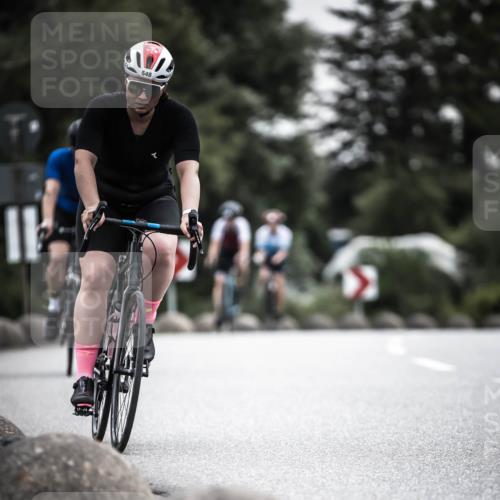 21.06.2026 - 29. Vierlanden-Triathlon H.Heesch http://msf.ph/oto/9857786 21.06.2026 10:29:54 Radfahren 22, 56, 113, 492, 502, 548, 571 meine-sportfotos.de