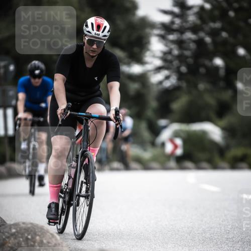 21.06.2026 - 29. Vierlanden-Triathlon H.Heesch http://msf.ph/oto/9857795 21.06.2026 10:29:54 Radfahren 22, 56, 113, 492, 502, 548, 571 meine-sportfotos.de