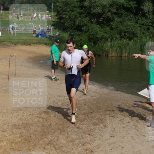 21.06.2026 - 29. Vierlanden-Triathlon Andreas Tolksdorf http://msf.ph/oto/9857873 21.06.2026 09:01:56 Schwimmen 20 meine-sportfotos.de