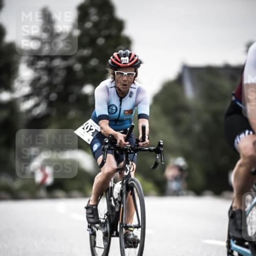 21.06.2026 - 29. Vierlanden-Triathlon H.Heesch http://msf.ph/oto/9857885 21.06.2026 10:29:59 Radfahren 2, 22, 56, 72, 304, 492, 502, 572 meine-sportfotos.de