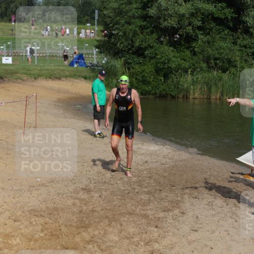 21.06.2026 - 29. Vierlanden-Triathlon Andreas Tolksdorf http://msf.ph/oto/9857888 21.06.2026 09:01:59 Schwimmen 20, 217 meine-sportfotos.de