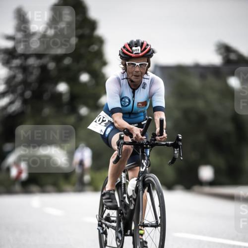 21.06.2026 - 29. Vierlanden-Triathlon H.Heesch http://msf.ph/oto/9857894 21.06.2026 10:29:59 Radfahren 2, 22, 56, 72, 304, 492, 502, 572 meine-sportfotos.de
