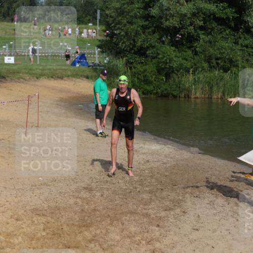 21.06.2026 - 29. Vierlanden-Triathlon Andreas Tolksdorf http://msf.ph/oto/9857910 21.06.2026 09:01:59 Schwimmen 20, 217 meine-sportfotos.de