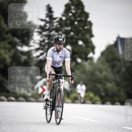 21.06.2026 - 29. Vierlanden-Triathlon H.Heesch http://msf.ph/oto/9857919 21.06.2026 10:30:04 Radfahren 2, 56, 72, 274, 284, 304, 497, 572 meine-sportfotos.de
