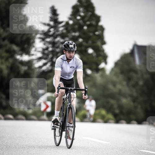 21.06.2026 - 29. Vierlanden-Triathlon H.Heesch http://msf.ph/oto/9857920 21.06.2026 10:30:04 Radfahren 2, 56, 72, 274, 284, 304, 497, 572 meine-sportfotos.de