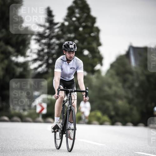 21.06.2026 - 29. Vierlanden-Triathlon H.Heesch http://msf.ph/oto/9857921 21.06.2026 10:30:04 Radfahren 2, 56, 72, 274, 284, 304, 497, 572 meine-sportfotos.de