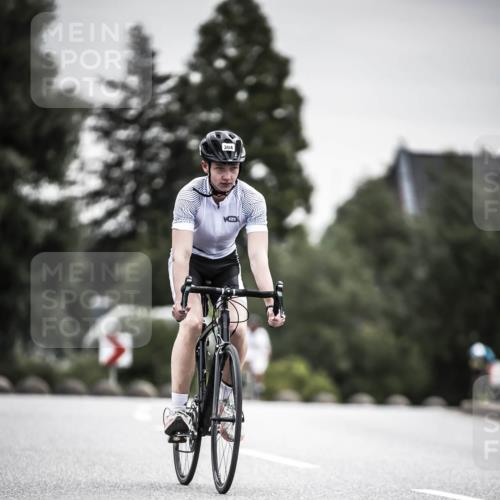21.06.2026 - 29. Vierlanden-Triathlon H.Heesch http://msf.ph/oto/9857923 21.06.2026 10:30:04 Radfahren 2, 56, 72, 274, 284, 304, 497, 572 meine-sportfotos.de
