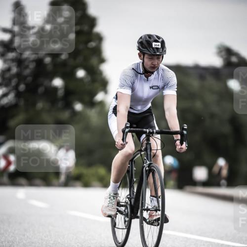 21.06.2026 - 29. Vierlanden-Triathlon H.Heesch http://msf.ph/oto/9857946 21.06.2026 10:30:05 Radfahren 2, 72, 274, 284, 304, 497, 572 meine-sportfotos.de