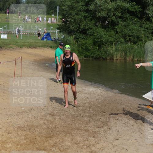 21.06.2026 - 29. Vierlanden-Triathlon Andreas Tolksdorf http://msf.ph/oto/9857956 21.06.2026 09:01:59 Schwimmen 20, 217 meine-sportfotos.de