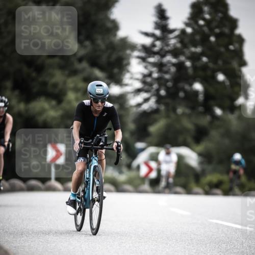 21.06.2026 - 29. Vierlanden-Triathlon H.Heesch http://msf.ph/oto/9857958 21.06.2026 10:30:06 Radfahren 2, 72, 274, 284, 300, 304, 497, 572 meine-sportfotos.de