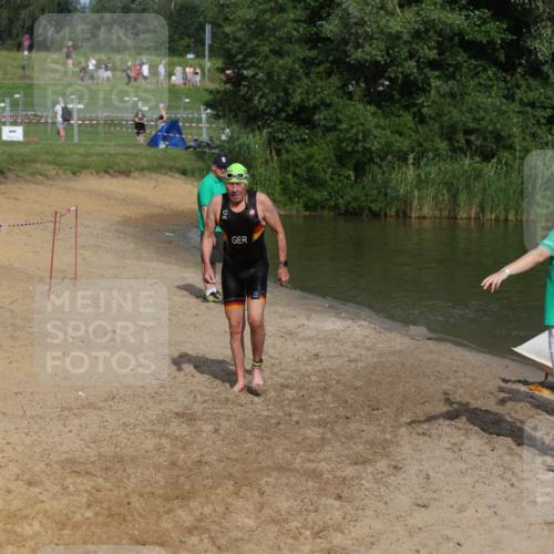 21.06.2026 - 29. Vierlanden-Triathlon Andreas Tolksdorf http://msf.ph/oto/9857977 21.06.2026 09:01:59 Schwimmen 20, 217 meine-sportfotos.de