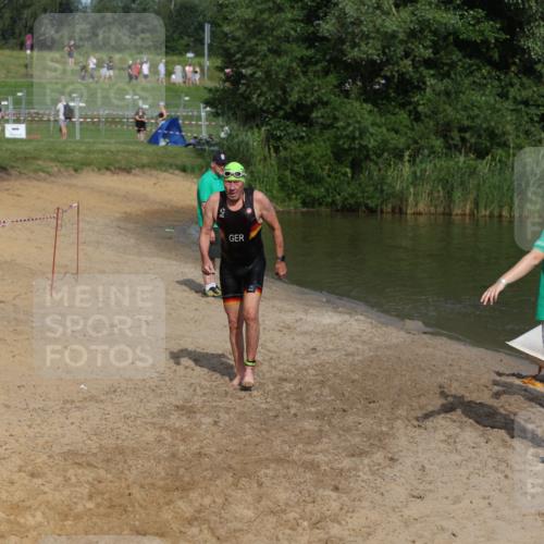 21.06.2026 - 29. Vierlanden-Triathlon Andreas Tolksdorf http://msf.ph/oto/9857985 21.06.2026 09:01:59 Schwimmen 20, 217 meine-sportfotos.de