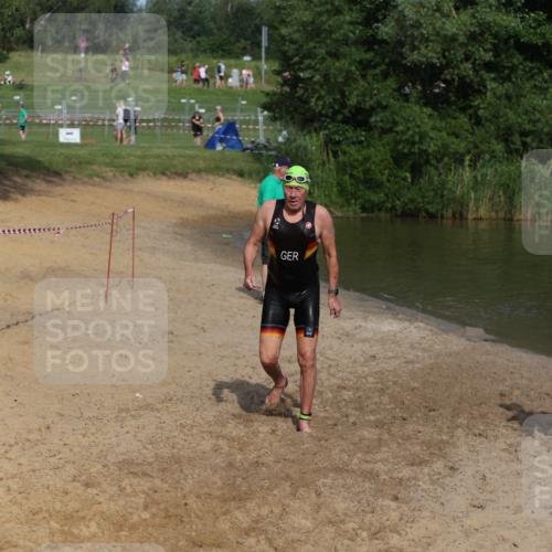 21.06.2026 - 29. Vierlanden-Triathlon Andreas Tolksdorf http://msf.ph/oto/9858040 21.06.2026 09:02:01 Schwimmen 217 meine-sportfotos.de