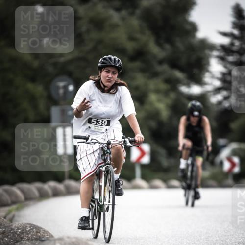 21.06.2026 - 29. Vierlanden-Triathlon H.Heesch http://msf.ph/oto/9858061 21.06.2026 10:30:15 Radfahren 284, 300, 522, 539, 546, 568, 570 meine-sportfotos.de