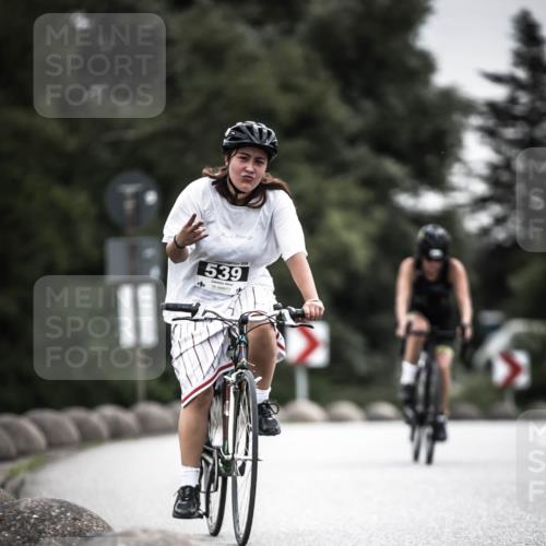 21.06.2026 - 29. Vierlanden-Triathlon H.Heesch http://msf.ph/oto/9858063 21.06.2026 10:30:15 Radfahren 284, 300, 522, 539, 546, 568, 570 meine-sportfotos.de
