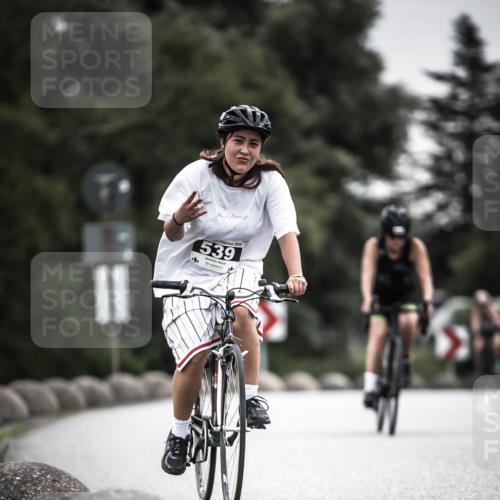 21.06.2026 - 29. Vierlanden-Triathlon H.Heesch http://msf.ph/oto/9858073 21.06.2026 10:30:15 Radfahren 284, 300, 522, 539, 546, 568, 570 meine-sportfotos.de