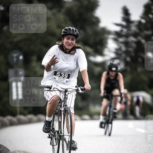 21.06.2026 - 29. Vierlanden-Triathlon H.Heesch http://msf.ph/oto/9858084 21.06.2026 10:30:15 Radfahren 284, 300, 522, 539, 546, 568, 570 meine-sportfotos.de