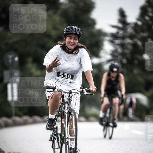 21.06.2026 - 29. Vierlanden-Triathlon H.Heesch http://msf.ph/oto/9858090 21.06.2026 10:30:15 Radfahren 284, 300, 522, 539, 546, 568, 570 meine-sportfotos.de