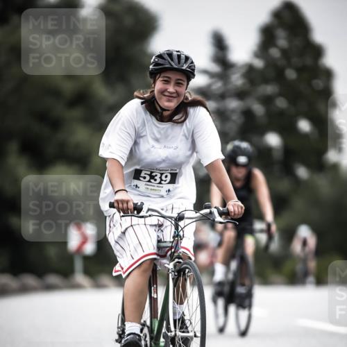 21.06.2026 - 29. Vierlanden-Triathlon H.Heesch http://msf.ph/oto/9858108 21.06.2026 10:30:16 Radfahren 300, 522, 527, 539, 546, 568, 570 meine-sportfotos.de