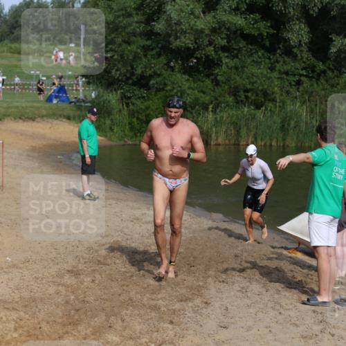 21.06.2026 - 29. Vierlanden-Triathlon Andreas Tolksdorf http://msf.ph/oto/9858152 21.06.2026 09:02:13 Schwimmen 217, 231, 283 meine-sportfotos.de