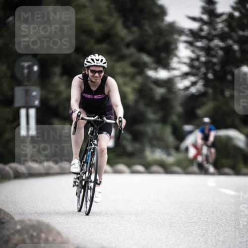 21.06.2026 - 29. Vierlanden-Triathlon H.Heesch http://msf.ph/oto/9858156 21.06.2026 10:30:23 Radfahren 355, 522, 527, 570 meine-sportfotos.de
