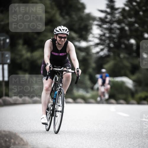 21.06.2026 - 29. Vierlanden-Triathlon H.Heesch http://msf.ph/oto/9858170 21.06.2026 10:30:23 Radfahren 355, 522, 527, 570 meine-sportfotos.de