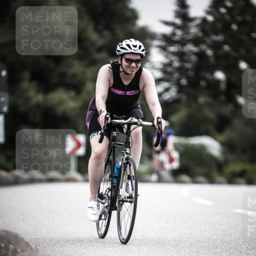 21.06.2026 - 29. Vierlanden-Triathlon H.Heesch http://msf.ph/oto/9858182 21.06.2026 10:30:23 Radfahren 355, 522, 527, 570 meine-sportfotos.de
