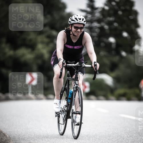 21.06.2026 - 29. Vierlanden-Triathlon H.Heesch http://msf.ph/oto/9858190 21.06.2026 10:30:23 Radfahren 355, 522, 527, 570 meine-sportfotos.de