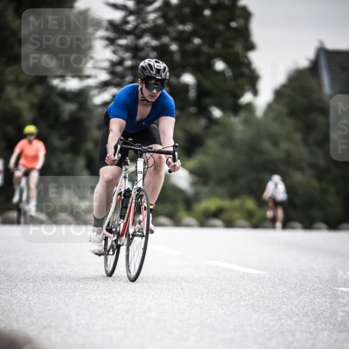 21.06.2026 - 29. Vierlanden-Triathlon H.Heesch http://msf.ph/oto/9858214 21.06.2026 10:30:28 Radfahren 307, 355, 365, 556 meine-sportfotos.de
