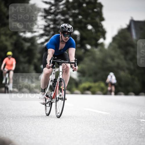 21.06.2026 - 29. Vierlanden-Triathlon H.Heesch http://msf.ph/oto/9858222 21.06.2026 10:30:28 Radfahren 307, 355, 365, 556 meine-sportfotos.de