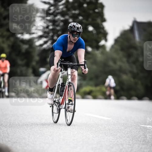 21.06.2026 - 29. Vierlanden-Triathlon H.Heesch http://msf.ph/oto/9858234 21.06.2026 10:30:28 Radfahren 307, 355, 365, 556 meine-sportfotos.de