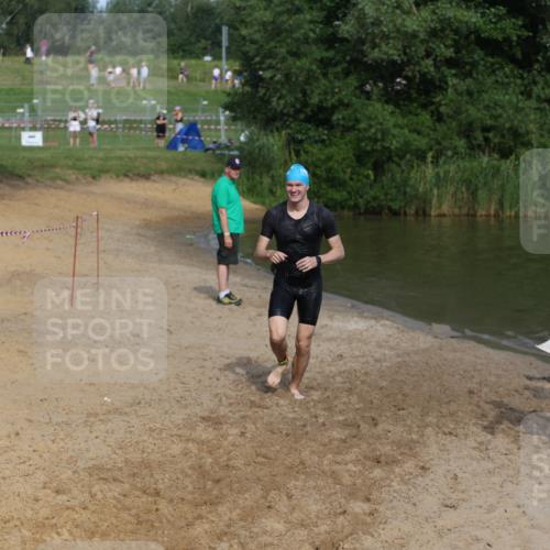 21.06.2026 - 29. Vierlanden-Triathlon Andreas Tolksdorf http://msf.ph/oto/9858238 21.06.2026 09:02:37 Schwimmen 128 meine-sportfotos.de