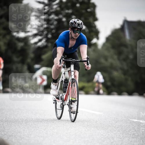 21.06.2026 - 29. Vierlanden-Triathlon H.Heesch http://msf.ph/oto/9858239 21.06.2026 10:30:28 Radfahren 307, 355, 365, 556 meine-sportfotos.de