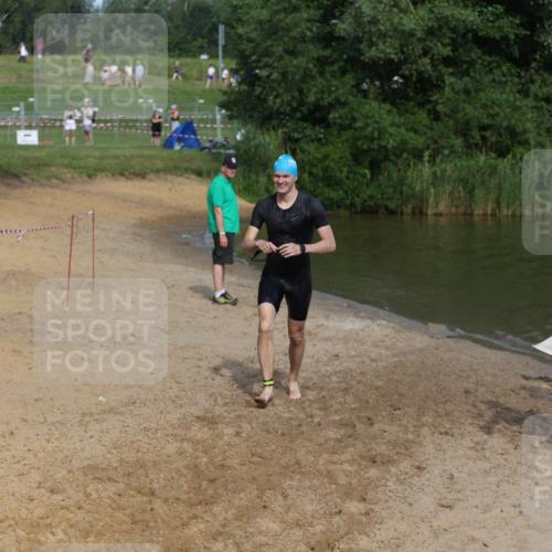 21.06.2026 - 29. Vierlanden-Triathlon Andreas Tolksdorf http://msf.ph/oto/9858244 21.06.2026 09:02:37 Schwimmen 128 meine-sportfotos.de