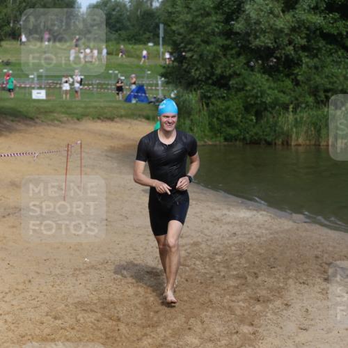 21.06.2026 - 29. Vierlanden-Triathlon Andreas Tolksdorf http://msf.ph/oto/9858288 21.06.2026 09:02:38 Schwimmen 128 meine-sportfotos.de