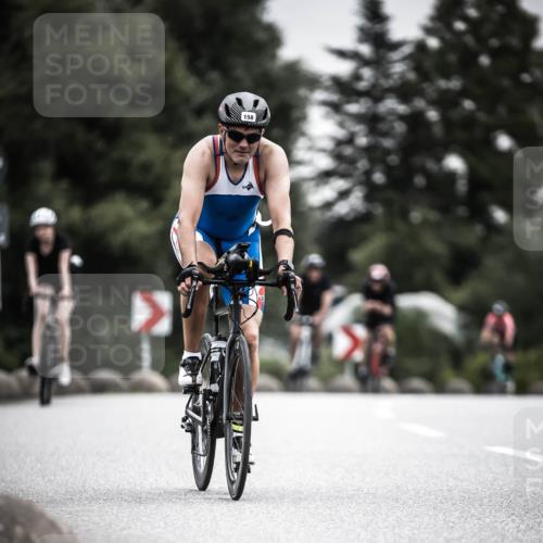 21.06.2026 - 29. Vierlanden-Triathlon H.Heesch http://msf.ph/oto/9858371 21.06.2026 10:30:40 Radfahren 158, 192, 366, 512, 579 meine-sportfotos.de