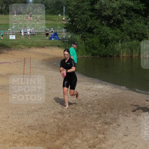 21.06.2026 - 29. Vierlanden-Triathlon Andreas Tolksdorf http://msf.ph/oto/9858378 21.06.2026 09:03:21 Schwimmen 241, 261 meine-sportfotos.de