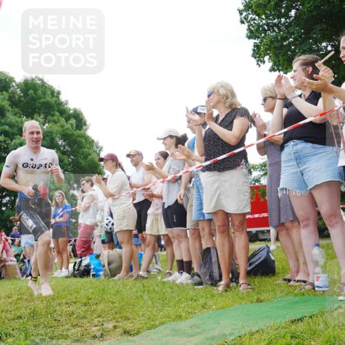 21.06.2026 - 29. Vierlanden-Triathlon LAZAROV Photography http://msf.ph/oto/9858382 21.06.2026 10:56:35 Schwimmen 654 meine-sportfotos.de