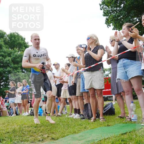 21.06.2026 - 29. Vierlanden-Triathlon LAZAROV Photography http://msf.ph/oto/9858386 21.06.2026 10:56:35 Schwimmen 654 meine-sportfotos.de
