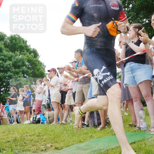 21.06.2026 - 29. Vierlanden-Triathlon LAZAROV Photography http://msf.ph/oto/9858410 21.06.2026 10:57:15 Schwimmen 701, 726, 740 meine-sportfotos.de