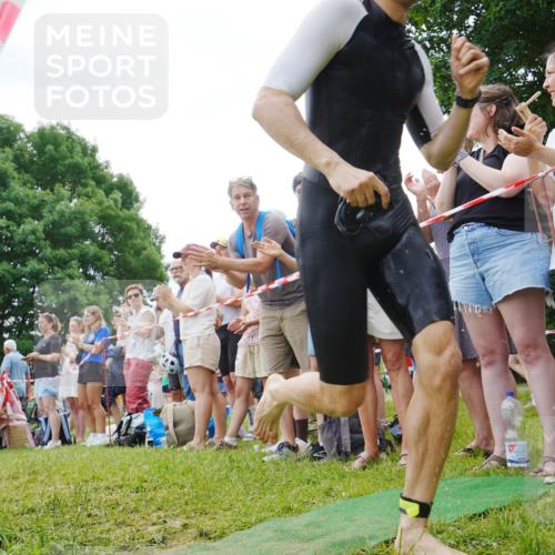 21.06.2026 - 29. Vierlanden-Triathlon LAZAROV Photography http://msf.ph/oto/9858422 21.06.2026 10:57:18 Schwimmen 701, 726, 740 meine-sportfotos.de