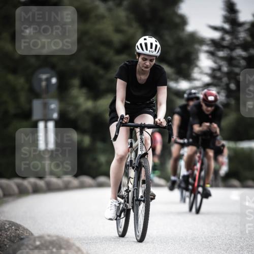 21.06.2026 - 29. Vierlanden-Triathlon H.Heesch http://msf.ph/oto/9858450 21.06.2026 10:30:43 Radfahren 158, 174, 192, 314, 366, 512, 534, 559, 586 meine-sportfotos.de